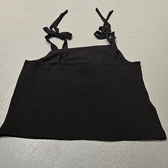 Old Navy Cropped Stretch Tie-Shoulder top XL - Picture 2 of 5